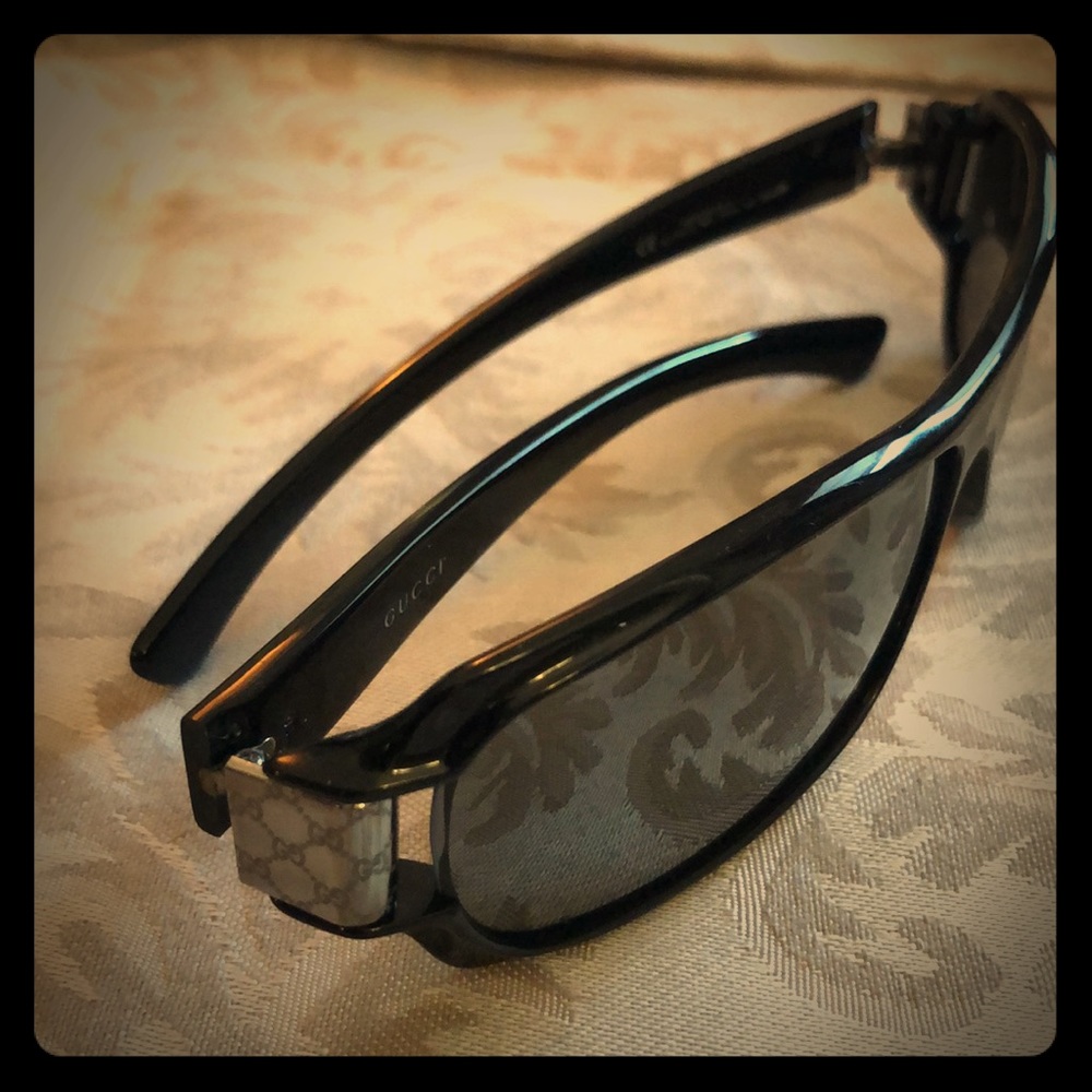 Vintage Gucci Sunglasses 2547s Black